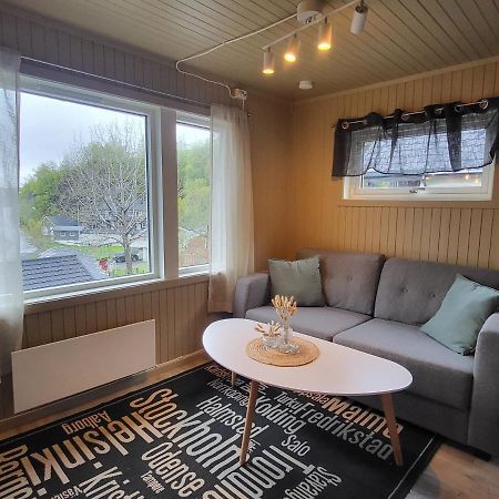 Koselig Studioleilighet I Svolvaer - Lofoten Ved Svolvaergeita, Djevelporten Esterno foto