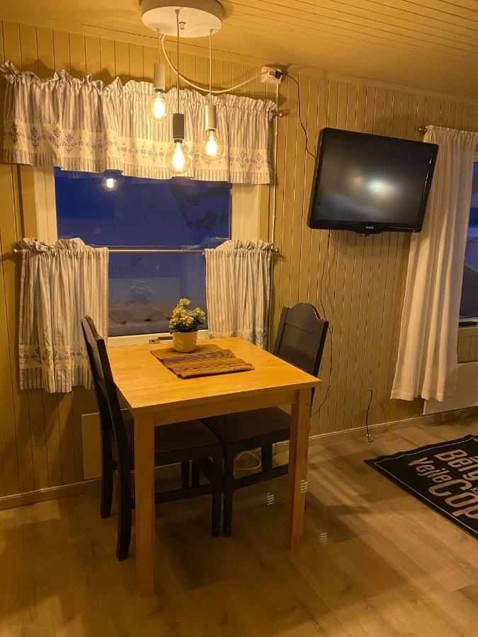 Koselig Studioleilighet I Svolvaer - Lofoten Ved Svolvaergeita, Djevelporten Esterno foto